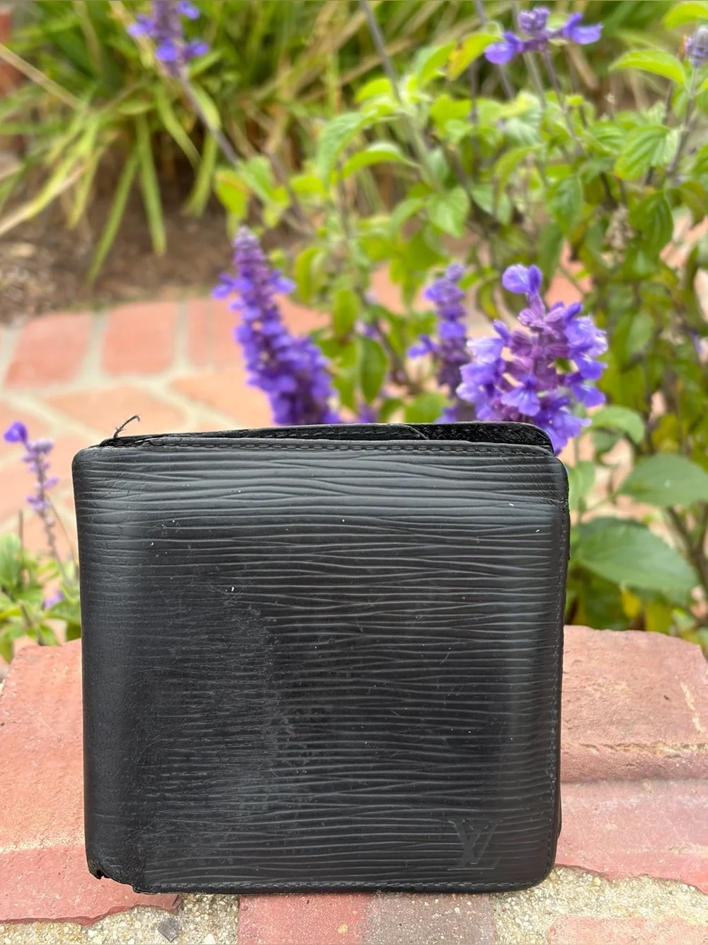Louis Vuitton Epi Leather Wallet Authentic 2005 Date-code France